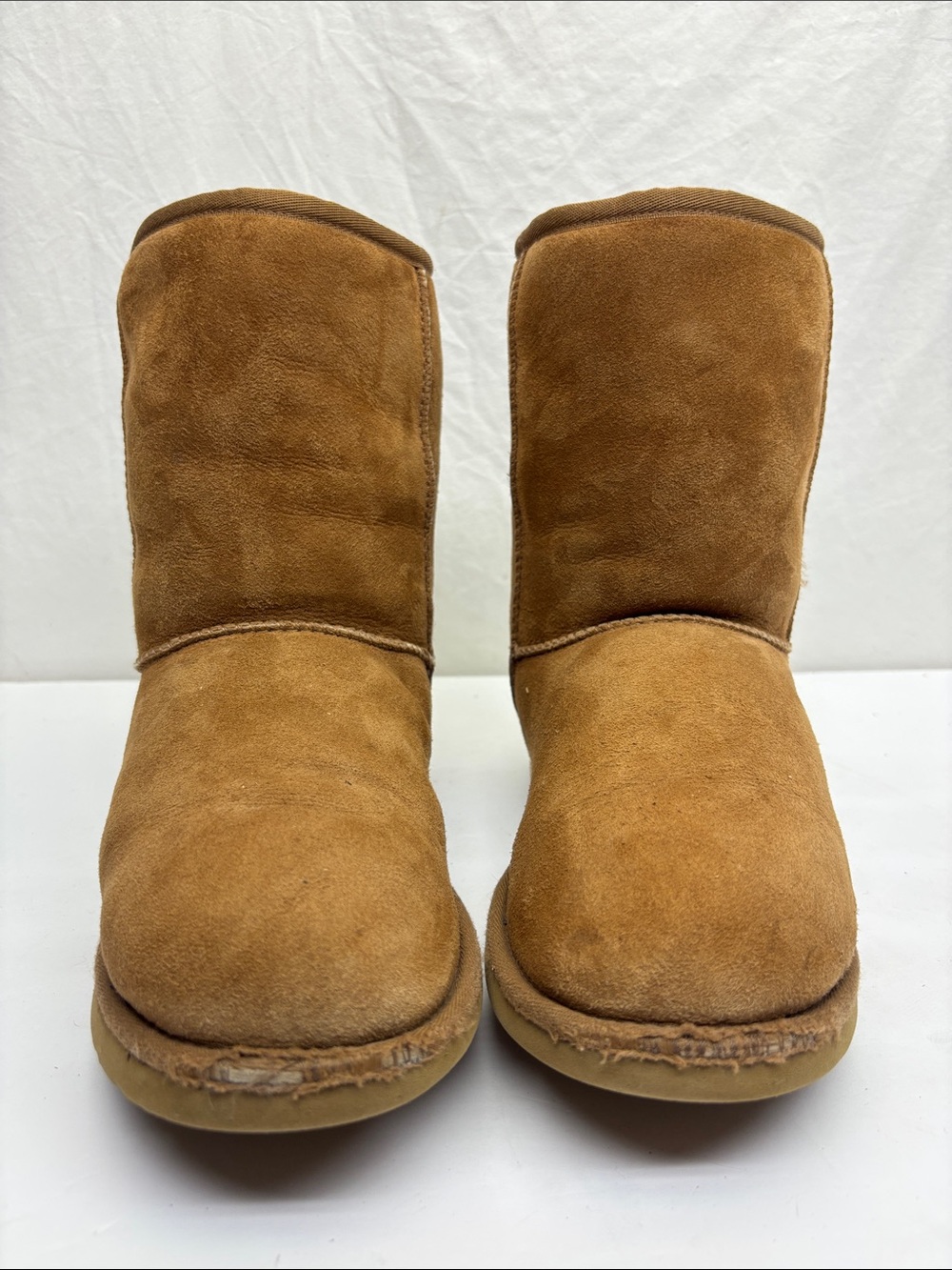 UGG Classic Short Boots, size 8